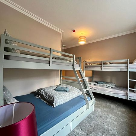 Great Glen Hostel Спийн Бридж Екстериор снимка