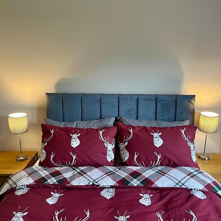Great Glen Hostel Спийн Бридж Екстериор снимка