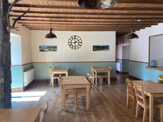 Great Glen Hostel Спийн Бридж Екстериор снимка
