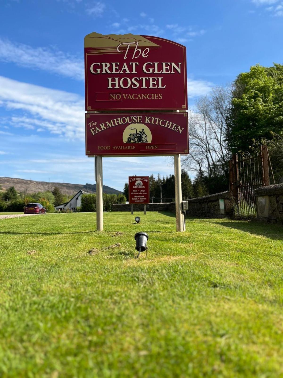 Great Glen Hostel Спийн Бридж Екстериор снимка